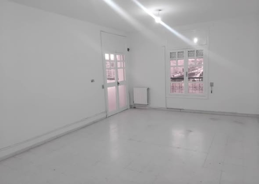 À VENDRE : S+3 cité Ennasr.