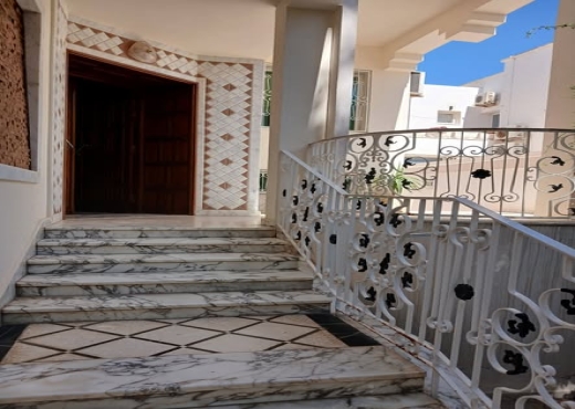 À VENDRE :Villa HS cité Ennozha Ariana - Bien immobilier à {"id":1,"country_id":219,"name":"ARIANA","slug":"ariana"} - Agence Immobilière immo\'in