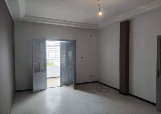 À LOUER : Étage de villa à Borj Louzir