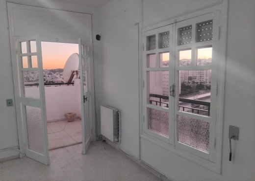 À VENDRE : S+3 cité Ennasr. - Bien immobilier à {"id":1,"country_id":219,"name":"ARIANA","slug":"ariana"} - Agence Immobilière immo\'in